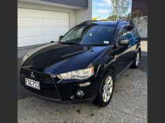 Photo of the vehicle Mitsubishi Outlander