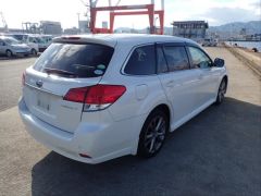 Photo of the vehicle Subaru Legacy