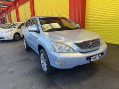 Photo of the vehicle Lexus RX