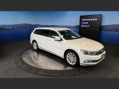 Photo of the vehicle Volkswagen Passat