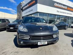 Photo of the vehicle Porsche Cayenne