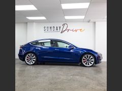 Photo of the vehicle Tesla Model 3