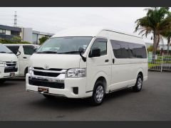 Photo of the vehicle Toyota HiAce