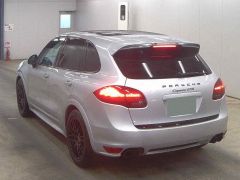 Photo of the vehicle Porsche Cayenne