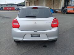 Photo of the vehicle Suzuki Swift