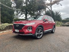 Photo of the vehicle Hyundai Santa Fe