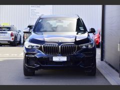 Photo of the vehicle BMW X5