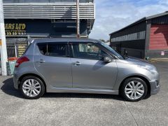 Photo of the vehicle Suzuki Swift