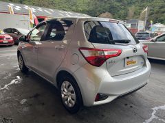 Photo of the vehicle Toyota Vitz