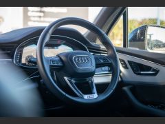 Photo of the vehicle Audi Q7