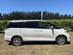 Photo of the vehicle Toyota Estima