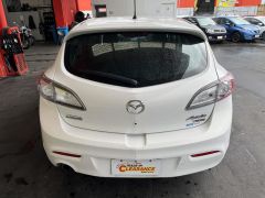 Photo of the vehicle Mazda Axela