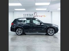 Photo of the vehicle BMW X5