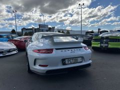 Photo of the vehicle Porsche 911