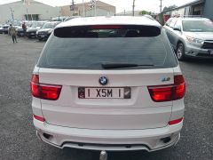 Photo of the vehicle BMW X5