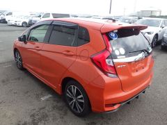 Photo of the vehicle Honda Fit