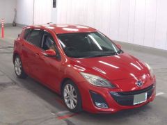 Photo of the vehicle Mazda Axela