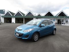 Photo of the vehicle Mazda Demio