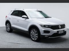 Photo of the vehicle Volkswagen T-Roc