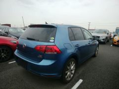 Photo of the vehicle Volkswagen Golf