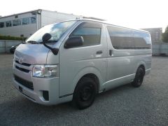 Photo of the vehicle Toyota HiAce