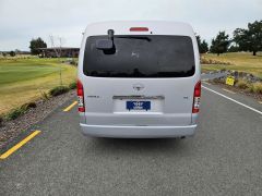 Photo of the vehicle Toyota HiAce