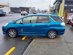 Photo of the vehicle Honda Fit