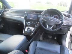 Photo of the vehicle Toyota Harrier