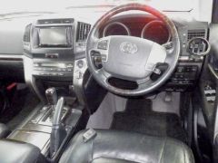 Photo of the vehicle Toyota Land Cruiser