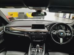 Photo of the vehicle BMW X6