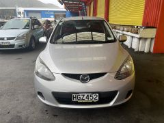 Photo of the vehicle Mazda Demio