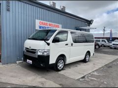 Photo of the vehicle Toyota HiAce