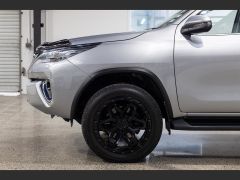 Photo of the vehicle Toyota Fortuner