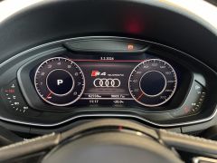 Photo of the vehicle Audi S4