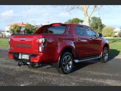 Photo of the vehicle Isuzu D-Max