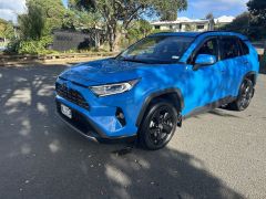 Photo of the vehicle Toyota RAV4