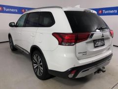 Photo of the vehicle Mitsubishi Outlander