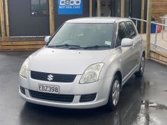 Photo of the vehicle Suzuki Swift