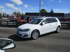 Photo of the vehicle Volkswagen Golf