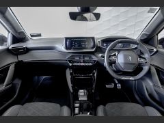 Photo of the vehicle Peugeot 208