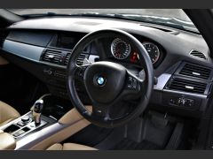 Photo of the vehicle BMW X5