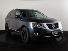 Photo of the vehicle Nissan Pathfinder