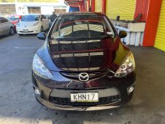 Photo of the vehicle Mazda Demio