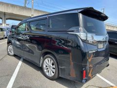 Photo of the vehicle Toyota Vellfire