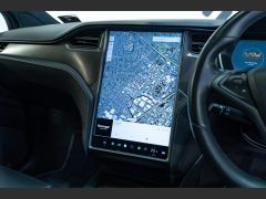 Photo of the vehicle Tesla Model X