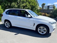 Photo of the vehicle BMW X5