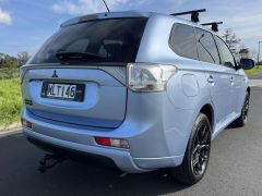 Photo of the vehicle Mitsubishi Outlander