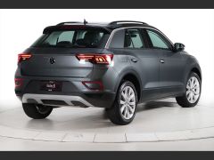 Photo of the vehicle Volkswagen T-Roc