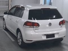 Photo of the vehicle Volkswagen Golf