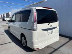 Photo of the vehicle Nissan Serena